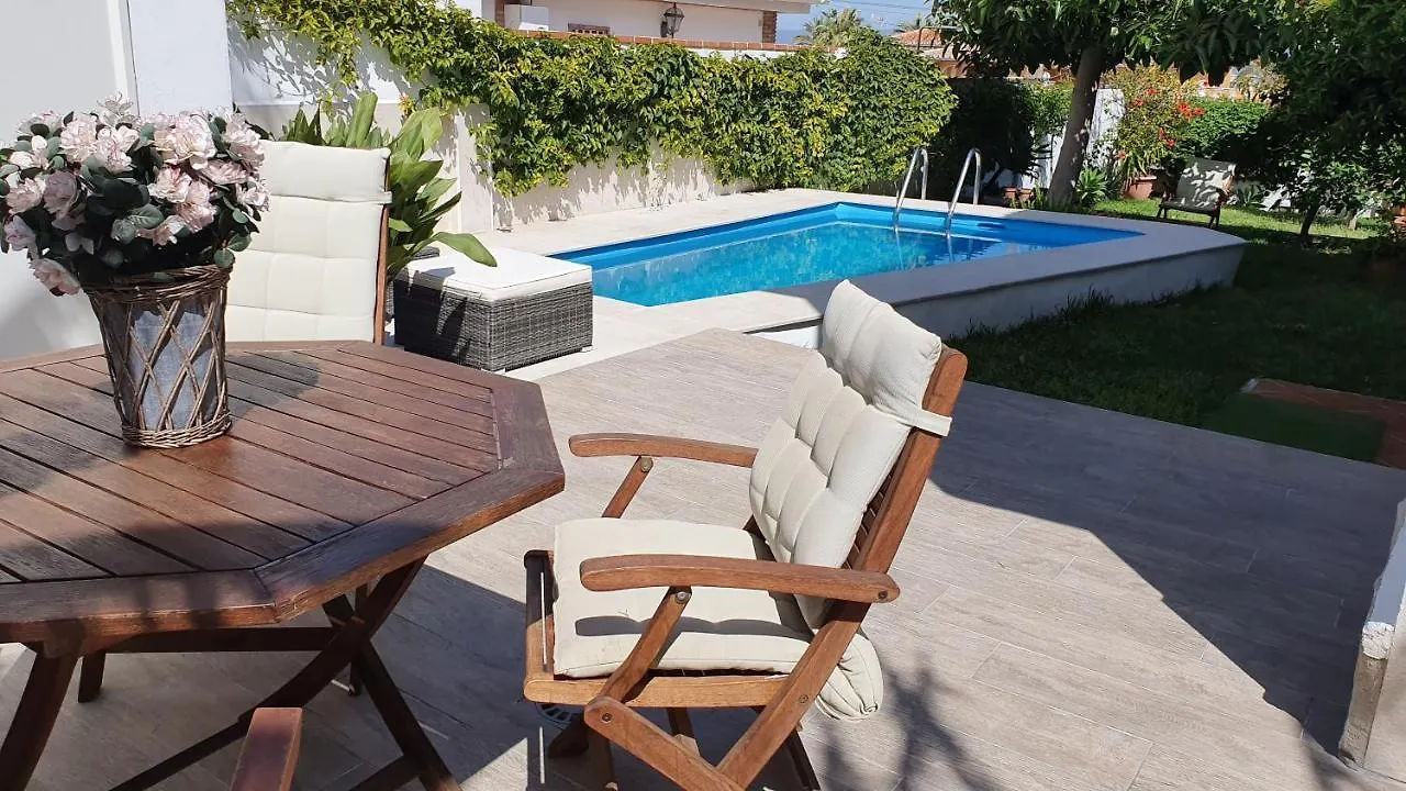 Lovely Apartment ألاورين ذي ر تورّي 0*,